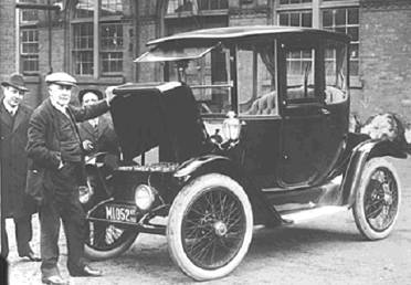 Томас Эдисон с Detroit Electric 1914 года выпуска, модель 47